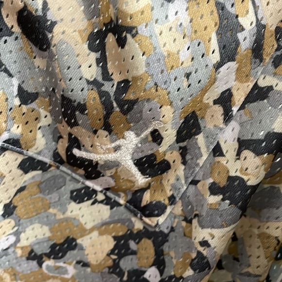 Men’s Rare Jordan Sportswear Button Up Shirt Used Sz Small Tan Grey - Picture 3 of 8